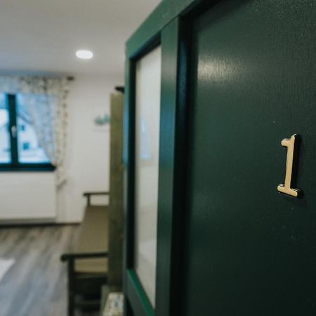 Bed and Breakfast Kadarhaz Vlahita Zewnętrze zdjęcie